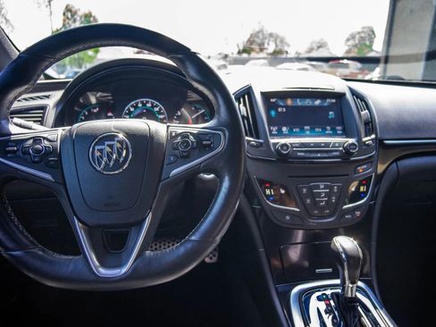 Used 2017 Buick Regal GS w/ Driver Confidence Package #2 AWD/4WD image 11