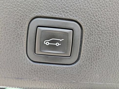 Used 2015 Cadillac SRX Luxury w/ Driver Awareness Package FWD image 29