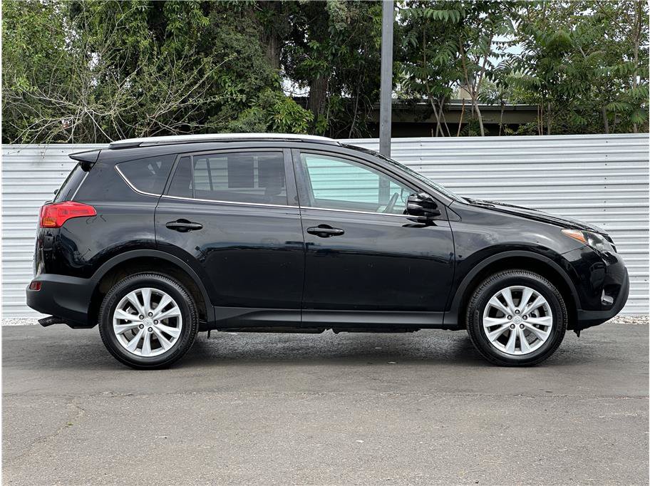 Used 2015 Toyota RAV4 Limited AWD/4WD image 9