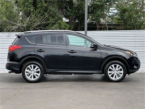 Used 2015 Toyota RAV4 Limited AWD/4WD image 9