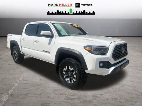 Used 2020 Toyota Tacoma TRD Off-Road w/ TRD Premium Off Road Package AWD/4WD image 8