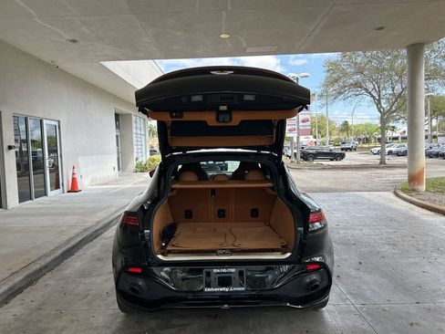 Used 2023 Aston Martin DBX Base image 33