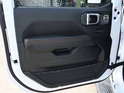 New 2026 Jeep Wrangler Sahara image 7