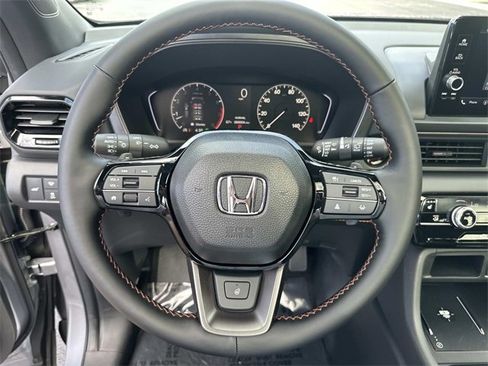 New 2025 Honda Pilot TrailSport image 29