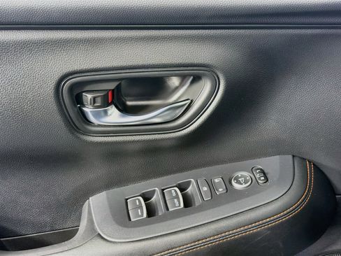 Used 2024 Honda HR-V Sport image 15