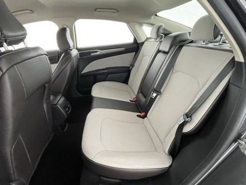 Used 2020 Ford Fusion SE w/ Equipment Group 151A image 44