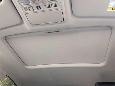 Used 2022 Honda Accord Touring image 12