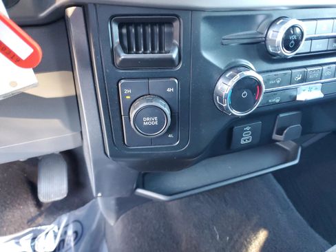 Used 2025 Ford F150 XLT w/ Equipment Group 301A Standard image 20