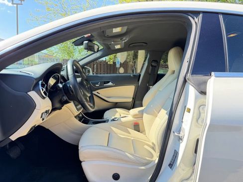 Used 2017 Mercedes-Benz CLA 250 image 9
