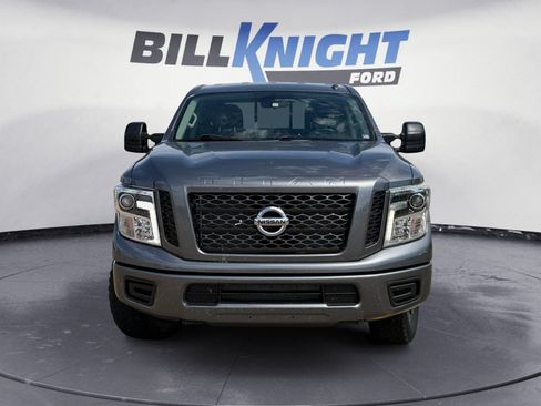 Used 2019 Nissan Titan PRO-4X AWD/4WD image 8