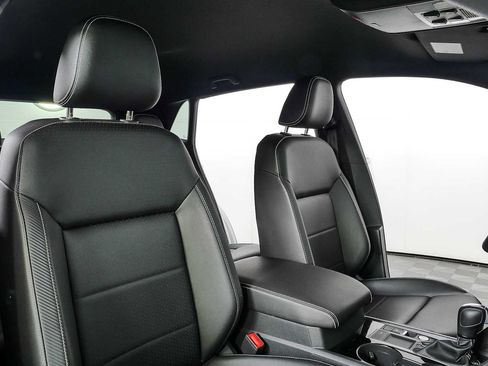 Certified 2023 Volkswagen Atlas Cross Sport SE FWD image 20