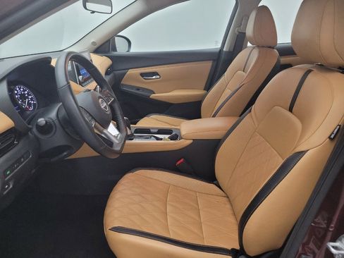 Used 2025 Nissan Sentra SV w/ SV Premium Package FWD image 17