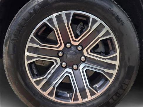 Used 2024 Jeep Wagoneer L Series II w/ Flexible Seating Group image 23