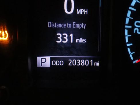 Used 2019 Toyota Tacoma SR image 27