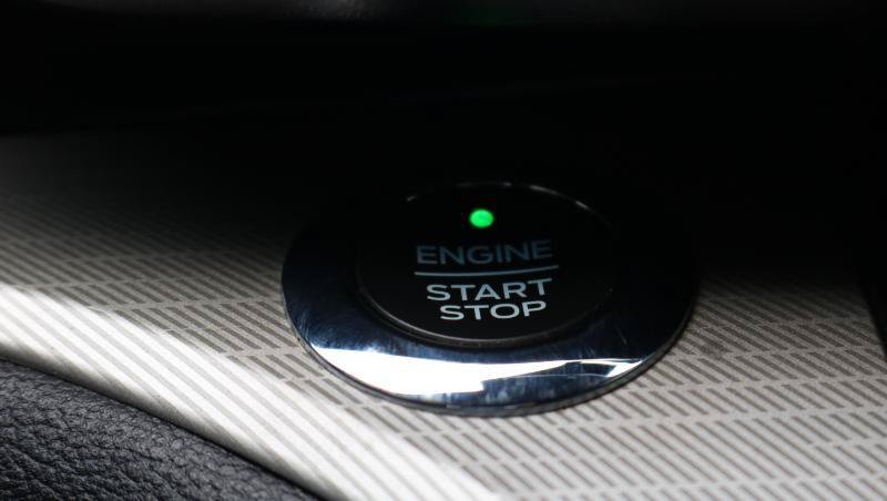 Used 2020 Ford Explorer XLT RWD image 13