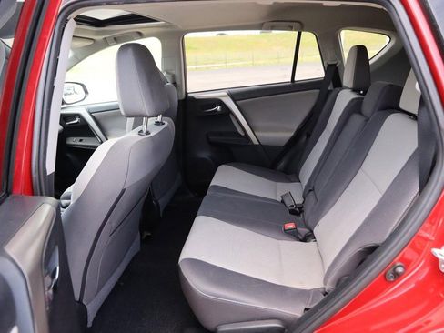 Used 2014 Toyota RAV4 XLE FWD image 10