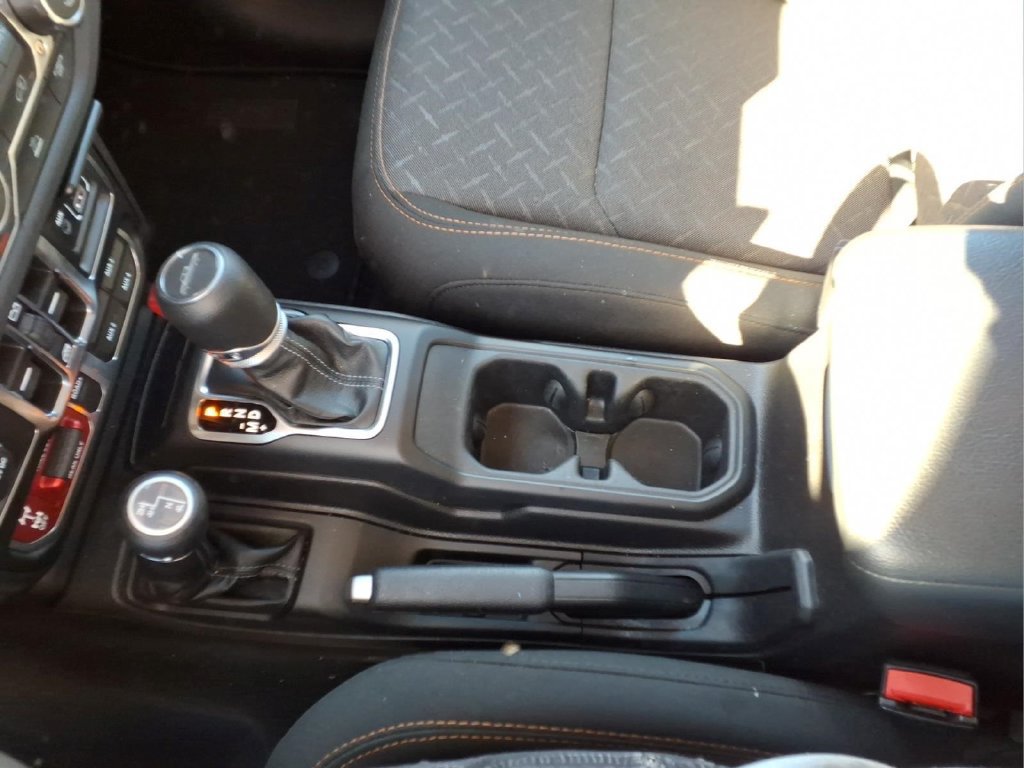 Used 2026 Jeep Gladiator Mojave AWD/4WD image 13