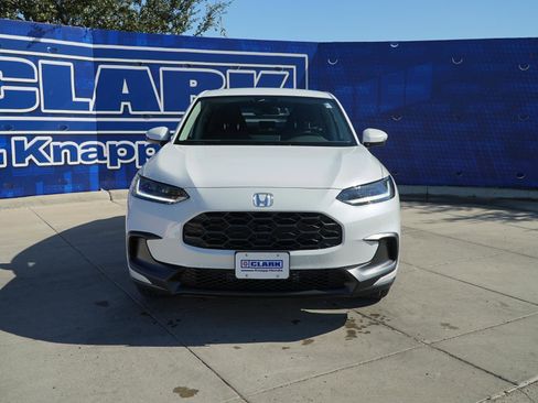 New 2026 Honda HR-V LX image 2