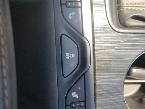 Used 2016 Chevrolet Impala LTZ FWD image 37