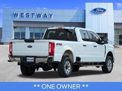Used 2024 Ford F250 XLT w/ FX4 Off-Road Package AWD/4WD image 3