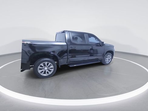 Used 2022 Chevrolet Silverado 1500 LT AWD/4WD image 7