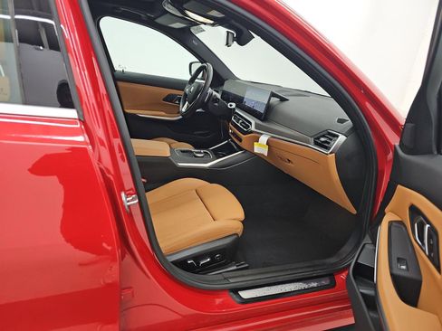 Used 2024 BMW 330i Sedan image 8