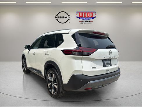 Used 2023 Nissan Rogue SL w/ SL Premium Package AWD/4WD image 4