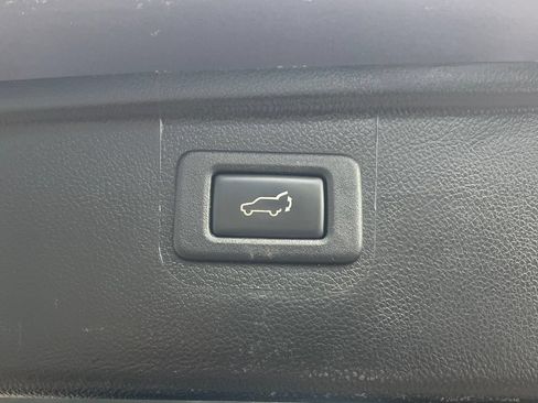 Used 2017 Subaru Outback 3.6R Limited AWD/4WD image 26