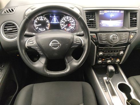 Used 2019 Nissan Pathfinder SV FWD image 22