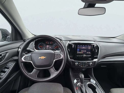 Used 2020 Chevrolet Traverse LS image 9