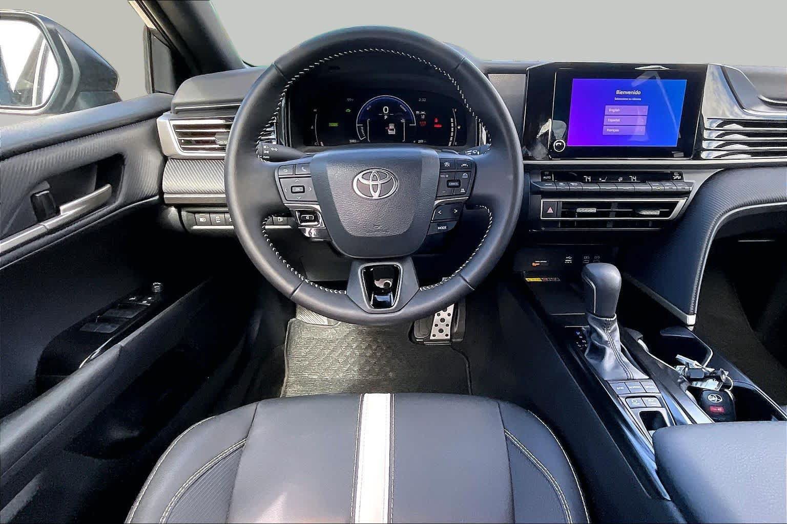 Used 2026 Toyota Camry SE w/ Convenience Package FWD image 6