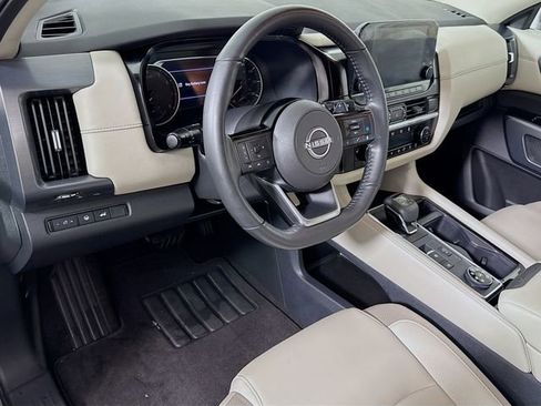 Certified 2023 Nissan Pathfinder SL image 11