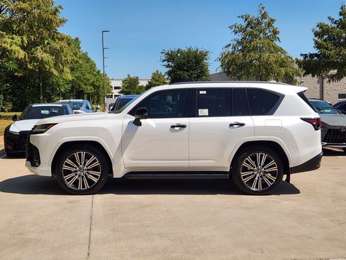 New 2026 Lexus LX 700h Luxury w/ Appearance Package AWD/4WD image 3