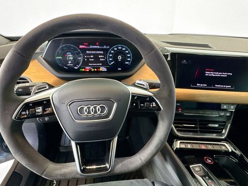 Used 2023 Audi e-tron GT Premium Plus image 11