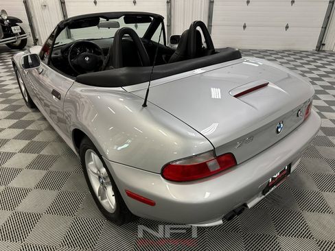 Used 2000 BMW Z3 2.5i image 18