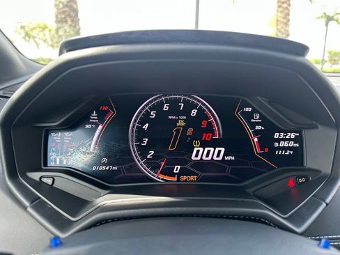 Used 2020 Lamborghini Huracan EVO AWD/4WD image 25