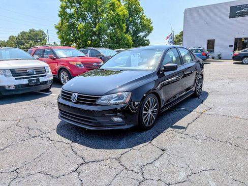 Used 2016 Volkswagen Jetta Sport w/ Lighting Package FWD image 9