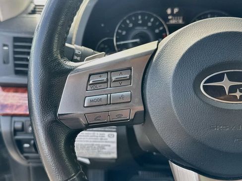 Used 2010 Subaru Outback 3.6R Limited w/ Popular Equipment Group 2A AWD/4WD image 12
