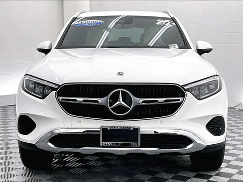 Used 2025 Mercedes-Benz GLC 350e 4MATIC image 2