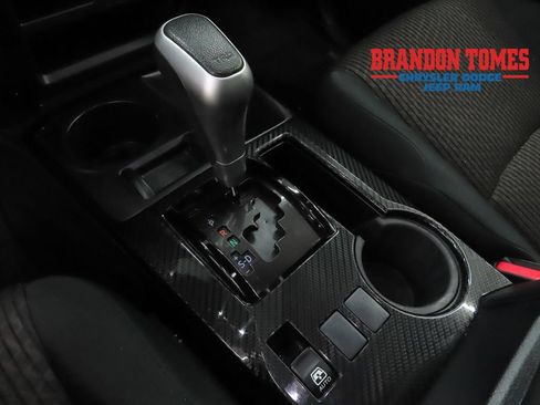 Used 2020 Toyota 4Runner TRD Off-Road AWD/4WD image 15