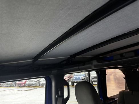 Certified 2018 Jeep Wrangler Unlimited Sport S image 40