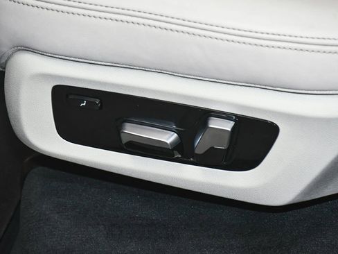 Used 2020 BMW X7 M50i AWD/4WD image 55