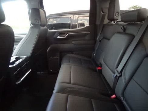 Used 2022 GMC Sierra 1500 SLT AWD/4WD image 13