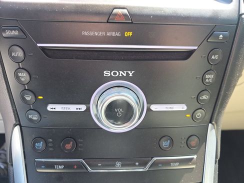 Used 2018 Ford Edge Titanium w/ Equipment Group 301A image 28