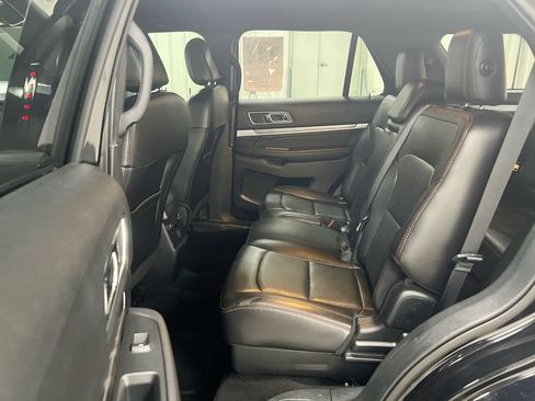 Used 2018 Ford Explorer Sport AWD/4WD image 23