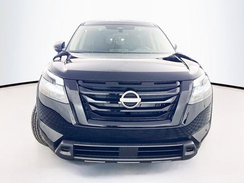 New 2025 Nissan Pathfinder SV w/ Black Appearance Package image 2