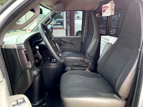 Used 2020 Chevrolet Express 2500 w/ Driver Convenience Package image 23