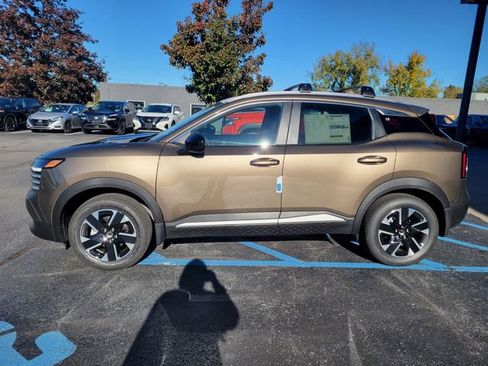 New 2026 Nissan Kicks SV AWD/4WD image 9