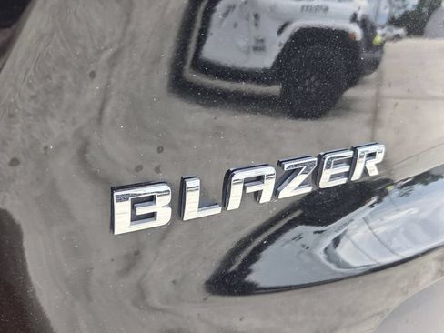 Used 2025 Chevrolet Blazer LT FWD image 15