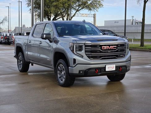 Used 2024 GMC Sierra 1500 AT4 w/ AT4 Preferred Package image 4